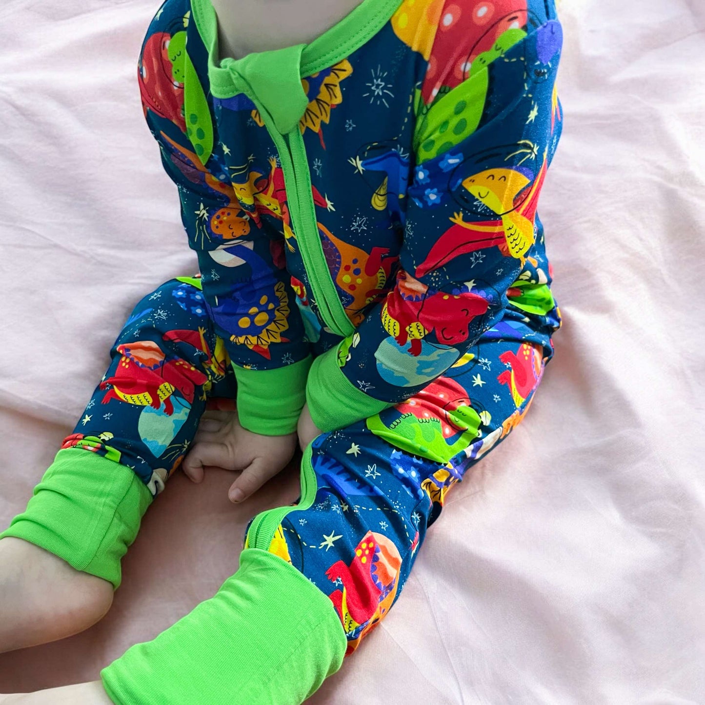 Dino-snores (green) Zip