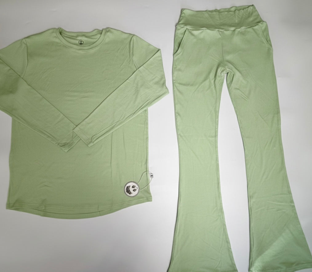 Pistachio Ribbed Women’s Set